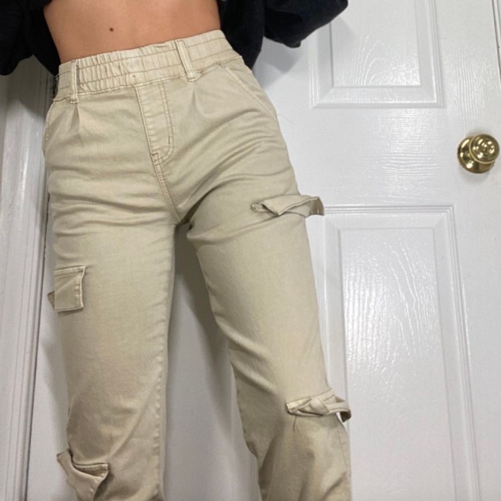 (Sold) Beige cargo pants